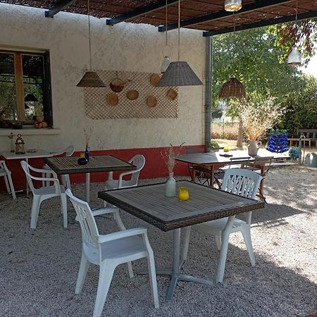 L'Esperluette En Camargue Bed & Breakfast Uchaud Eksteriør bilde