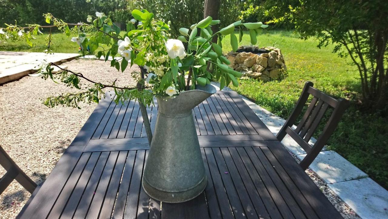 L'Esperluette En Camargue Bed & Breakfast Uchaud Eksteriør bilde