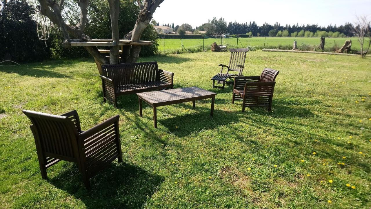 L'Esperluette En Camargue Bed & Breakfast Uchaud Eksteriør bilde