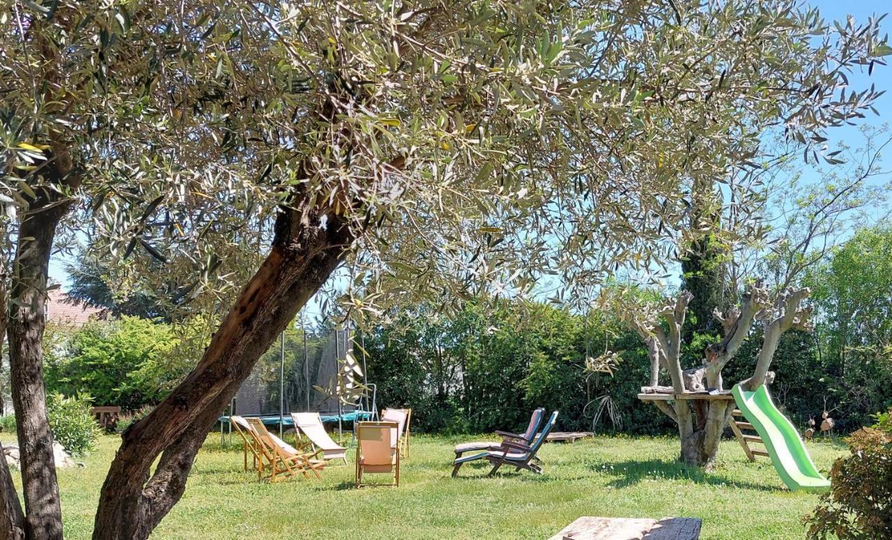 L'Esperluette En Camargue Bed & Breakfast Uchaud Eksteriør bilde