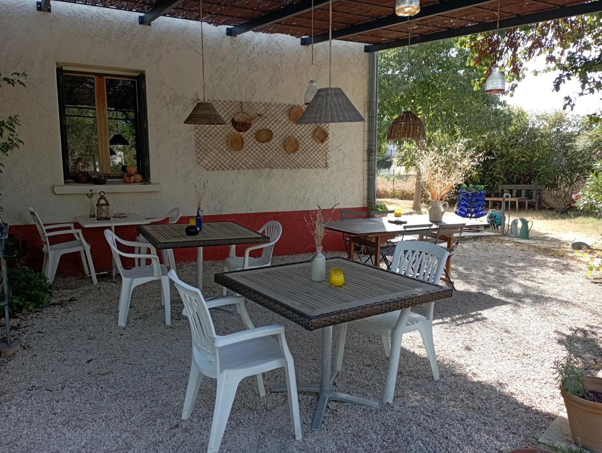 L'Esperluette En Camargue Bed & Breakfast Uchaud Eksteriør bilde