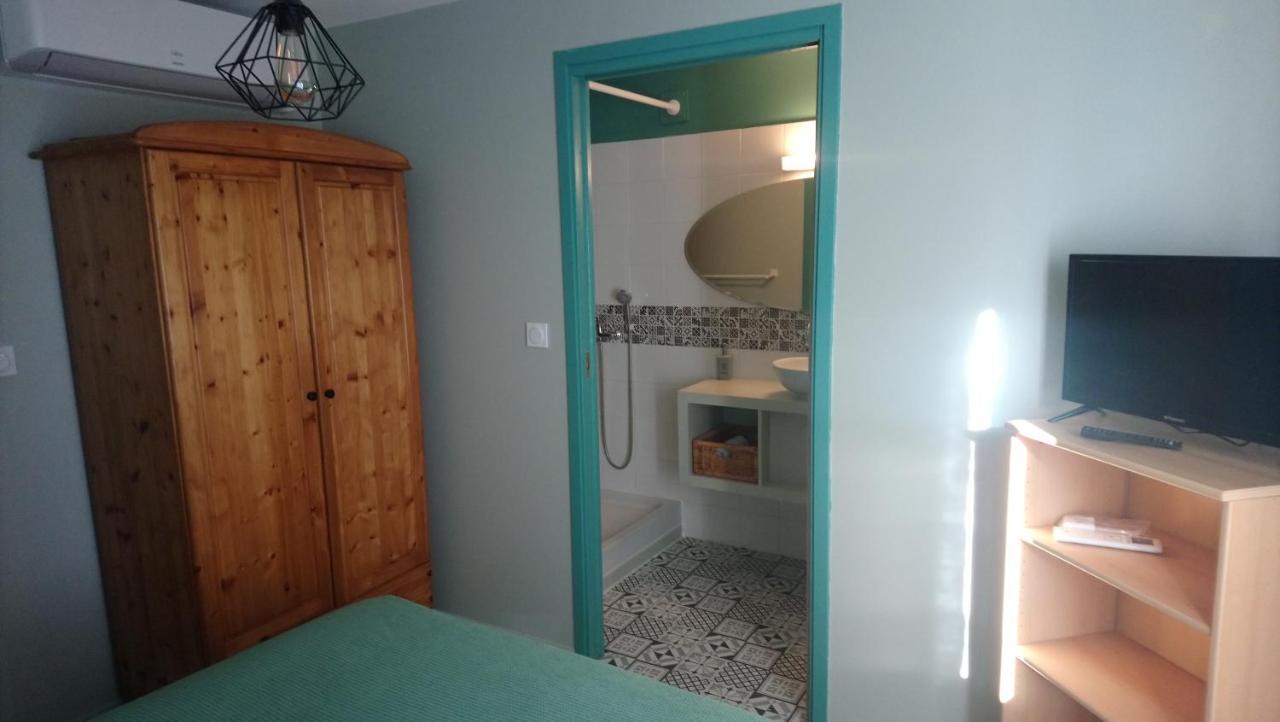 L'Esperluette En Camargue Bed & Breakfast Uchaud Eksteriør bilde